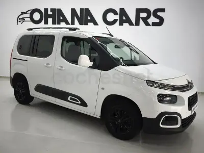 Käytetty Citroën Berlingo Feel 102 HP (75 kW) 2021 Valkoinen Tila-auto