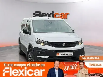 Usado Peugeot Rifter Active 100 CV (73 kW) 2022 Blanco Monovolumen