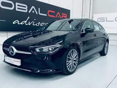 Usado Mercedes CLA220 Shooting Brake 190 CV (139 kW) 2022 Negro Familiar