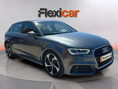 Usado Audi A3 Premium 116 CV (85 kW) 2020 Gris Berlina