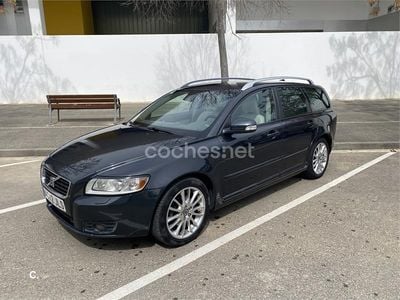 Usado Volvo V50 Summum 109 CV (80 kW) 2010 Gris / plata Familiar