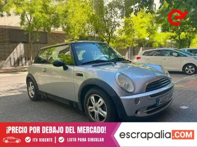 Usado Mini ONE 90 CV (66 kW) 2005 Gris / plata Utilitario