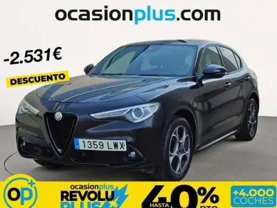 Usado Alfa Romeo Stelvio Sprint 190 CV (139 kW) 2022 Negro SUV