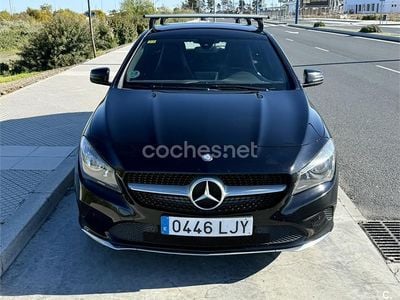 Usado Mercedes CLA200 Shooting Brake Urban 136 CV (100 kW) 2017 Negro Familiar