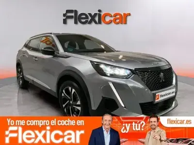 Usado Peugeot 2008 Active 130 CV (95 kW) 2023 Gris SUV