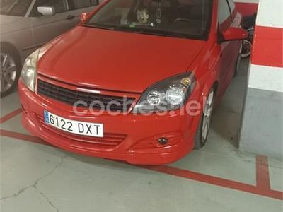 Usado Opel Astra GTC Sport 125 CV (91 kW) 2006 Rojo Berlina