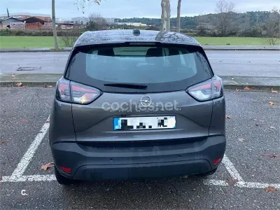 Usado Opel Crossland Edition 110 CV (80 kW) 2022 Gris / plata SUV