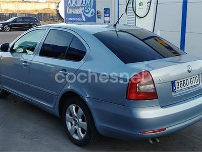 Azul Usado 2010 Skoda Octavia Berlina | 5200 € (Un poco caro)