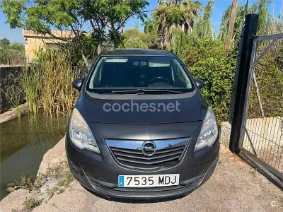Usado Opel Meriva Selective 95 CV (69 kW) 2012 Negro Monovolumen