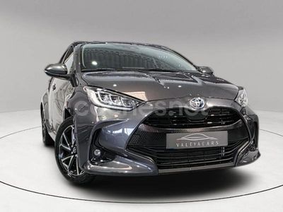 Negro Usado 2023 Toyota Yaris Hybrid Style Berlina | 19.490 € (Precio justo)