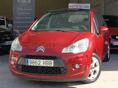 Usado Citroën C3 75 CV (55 kW) 2010 Granate Berlina