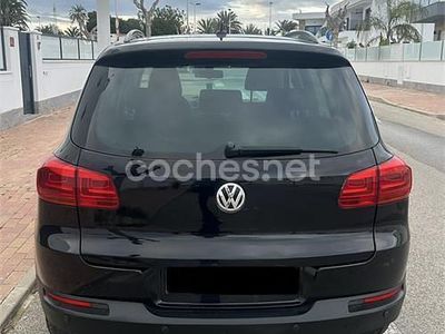 Usado VW Tiguan R-line 140 CV (102 kW) 2013 Negro SUV