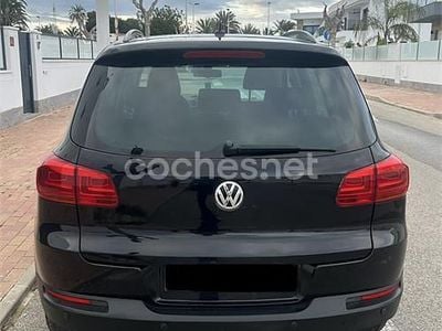 Usado VW Tiguan R-line 140 CV (102 kW) 2013 Negro SUV