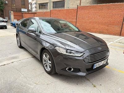 Gris / plata Usado 2017 Ford Mondeo Titanium Berlina | 9500 €