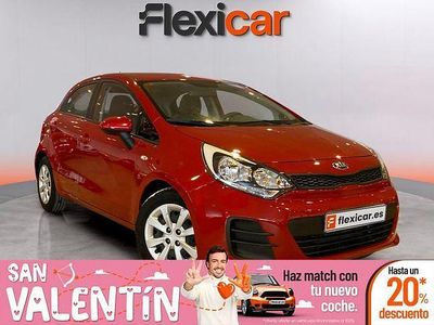 Usado Kia Rio 84 CV (61 kW) 2016 Rojo Berlina