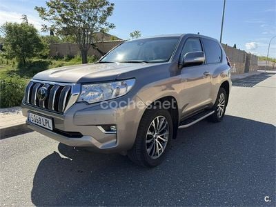 Begagnad Toyota Land Cruiser 177 HK (130 kW) 2021 Beige SUV
