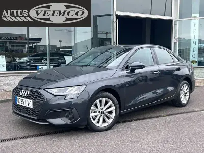 Usado Audi A3 Advanced Plus 150 CV (110 kW) 2021 Gris / plata Berlina