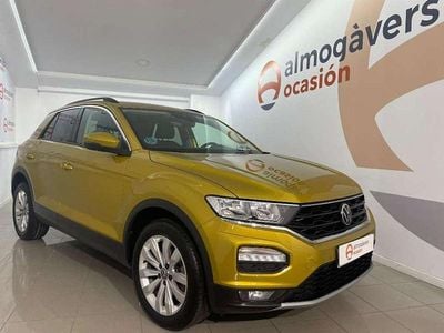 Usado VW T-Roc Advance 150 CV (110 kW) 2022 Amarillo SUV