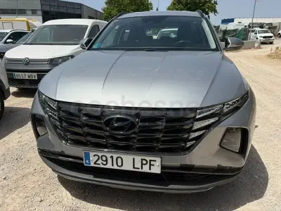 Usado Hyundai Tucson 136 CV (100 kW) 2021 Gris / plata SUV
