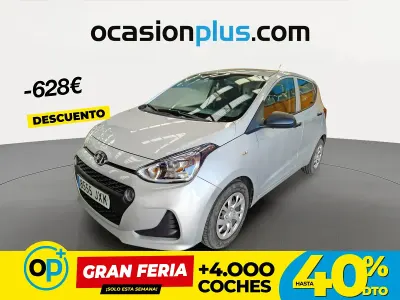 Usado Hyundai i10 66 CV (48 kW) 2017 Gris Utilitario