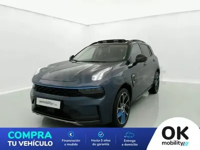 Begagnad Lynk & Co 01 261 HK (191 kW) 2022 Blå SUV
