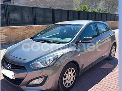 Usado Hyundai i30 Base 90 CV (66 kW) 2012 Gris / plata Berlina