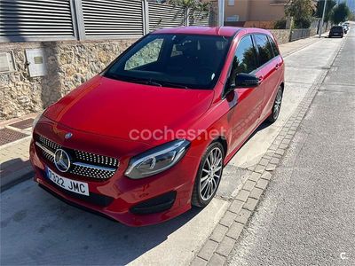 Rojo Usado 2016 Mercedes B180 AMG Monovolumen | 13.499 € (Un poco caro)