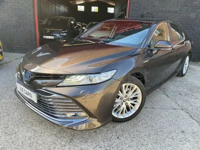 Usado Toyota Camry Luxury 218 CV (160 kW) 2021 Marrón Berlina
