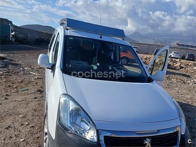 Usado Peugeot Partner Tepee Active 100 CV (73 kW) 2016 Blanco Monovolumen