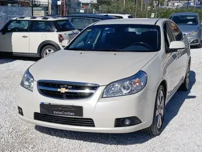 Usado Chevrolet Epica 150 HP (110 kW) 2010 Branco Sedan