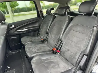 Usado Ford S-MAX Titanium 140 CV (102 kW) 2014 Negro Monovolumen