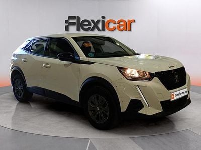 Usado Peugeot 2008 Active 100 CV (73 kW) 2022 Blanco SUV