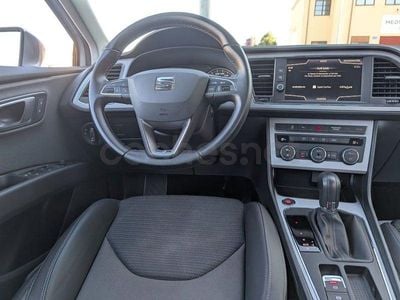 Usado Seat Leon XCELLENCE 130 CV (95 kW) 2020 Gris / plata Familiar