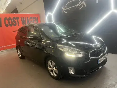 Usado Kia Carens 136 CV (100 kW) 2013 Negro Monovolumen