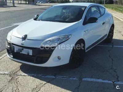 Usado Renault Mégane 110 CV (80 kW) 2011 Blanco Berlina