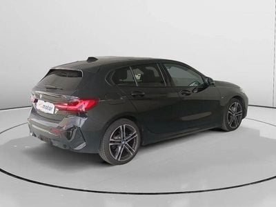 Begagnad BMW 118 M Sport 136 HK (100 kW) 2023 Svart Halvkombi