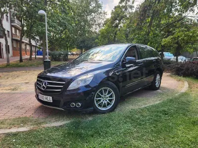 Usado Mercedes R300 190 CV (139 kW) 2012 Azul Familiar