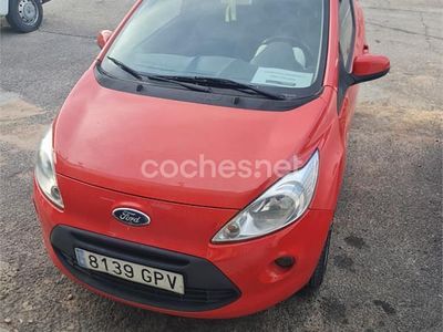 Usado Ford Ka Trend 69 CV (50 kW) 2009 Rojo Berlina