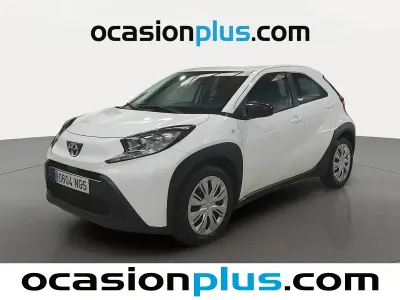 Begagnad Toyota Aygo X Play 72 HK (52 kW) 2023 Vit SUV