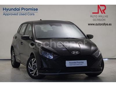 Usado Hyundai i20 100 CV (73 kW) 2024 Phantom black (perlado) Utilitario