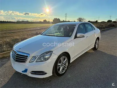Usado Mercedes E200 Avantgarde 136 CV (100 kW) 2013 Blanco Berlina
