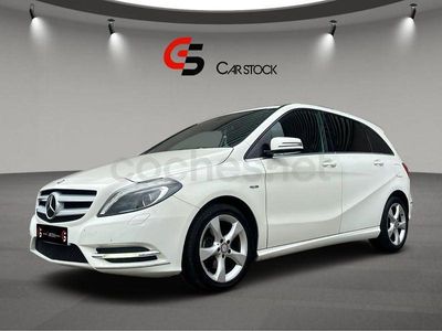 Usado Mercedes B180 109 CV (80 kW) 2012 Blanco Monovolumen