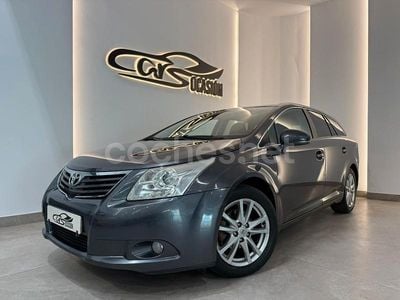 Gris / plata Usado 2012 Toyota Avensis Advance Familiar | 5500 € (Precio justo)