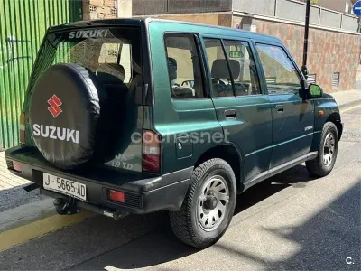 Usado Suzuki Vitara 75 CV (55 kW) 1999 Verde SUV