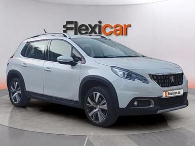 Usado Peugeot 2008 Allure 131 CV (96 kW) 2019 Blanco SUV