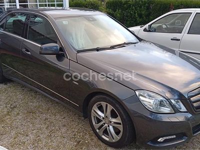 Gris / plata Usado 2009 Mercedes E350 Avantgarde Berlina | 12.500 €