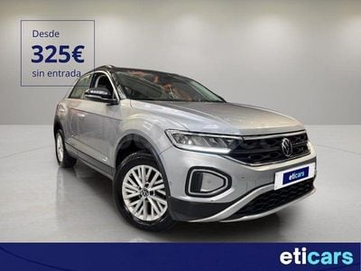 Usado VW T-Roc Life 150 CV (110 kW) 2023 Gris / plata SUV
