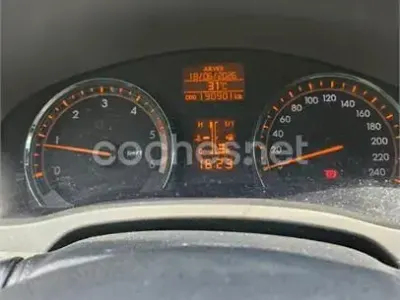 Usado Toyota Avensis Active 150 CV (110 kW) 2009 Gris / plata Berlina