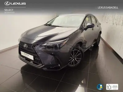 Usado Lexus NX450h+ 292 CV (214 kW) 2025 Gris / plata SUV