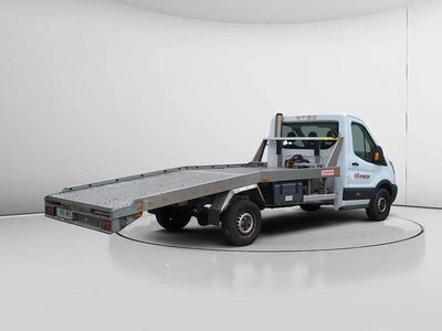 Usado Ford Transit Ambiente 130 HP (95 kW) 2018 Branco Sedan